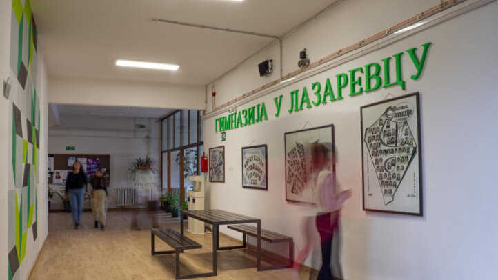 Kako su u Gimnaziji u Lazarevcu imenovane dve v. d. direktorke? 1