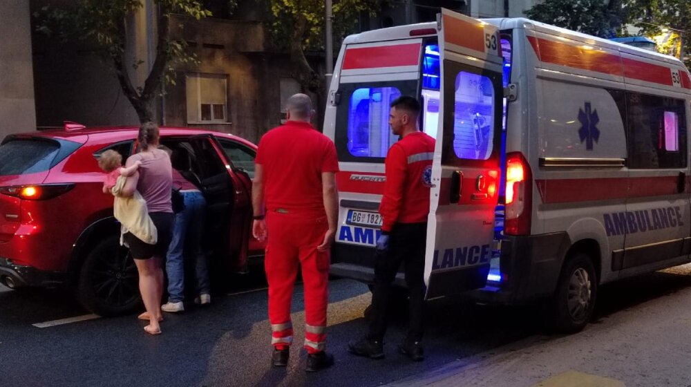 U sudaru dva automobila povređeno dete 1