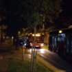 Stotine građana na ulici, došla i saobraćajna policija: Dva nepropisno parkirana vozila zaustavila sedam linija gradskog prevoza u Zemunu 15
