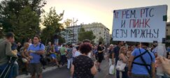 Protest "Srbija protiv nasilja" završio se ispred REM-a, odblokiran saobraćaj u centru Beogradu (VIDEO, FOTO) 8