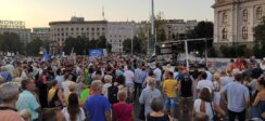 Protest "Srbija protiv nasilja" završio se ispred REM-a, odblokiran saobraćaj u centru Beogradu (VIDEO, FOTO) 15