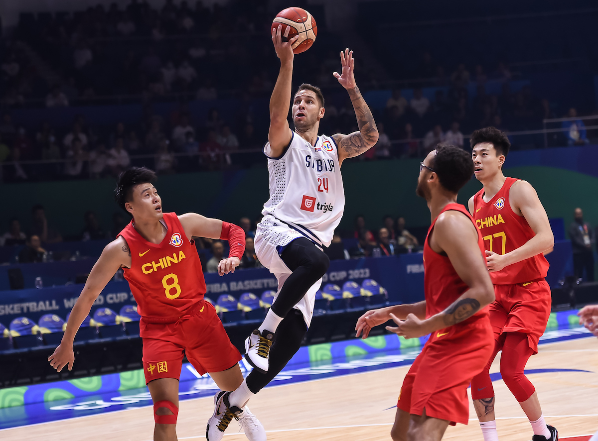 "Orlovi" sa 105 poena "čestitali" rođendan Saši Đorđeviću: Srbija silna na startu Mundobasketa 2 "Orlovi" sa 105 poena "čestitali" rođendan Saši Đorđeviću: Srbija silna na startu Mundobasketa 2