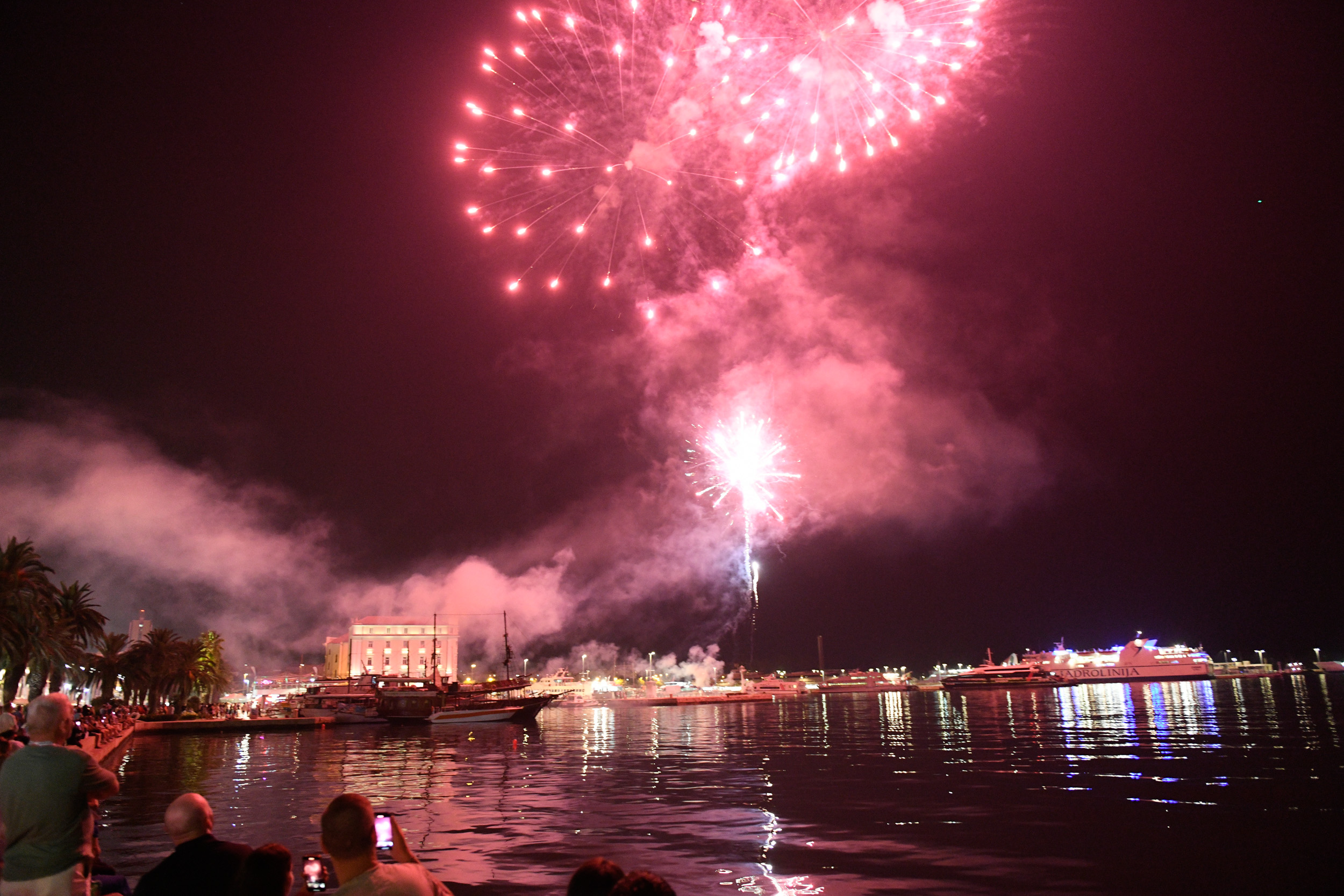 Na zatvaranju Sportskih igara mladih u Splitu Vidić, Mijatović, Boban, Srna, Čeferin... 4 Na zatvaranju Sportskih igara mladih u Splitu Vidić, Mijatović, Boban, Srna, Čeferin... 4