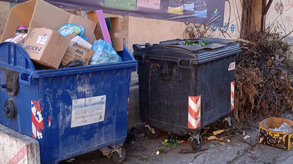SSP: Kontejneri u delovima Užica pretrpani smećem 1