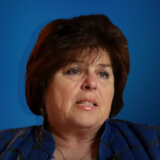 Decu želela da odgaja u Hrvatskoj, a ne u Sloveniji: Ko je hrvatska književnica Slavica Stojan koja smatra da Srbe "treba istrebiti kao bube"? 1