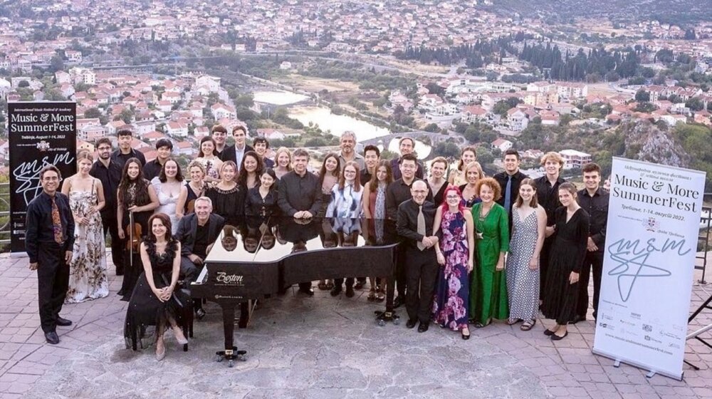 U Čačku 4. avgusta festival klasične muzike i izlozba Igora Bošnjaka inspirisana spomenicima NOB-a 1