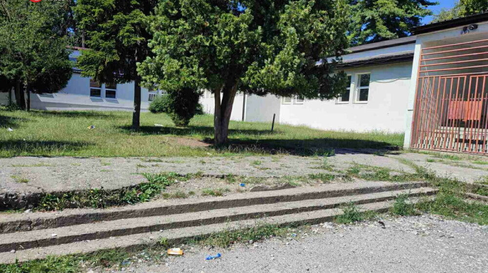 Da li je školsko dvorište u OŠ Treći kragujevački bataljon za našu decu: SSP Kragujevac 1