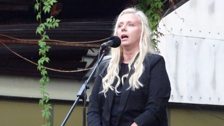 Želim istinske promene u društvu i zato ne sedim skrštenih ruku: Lični stav Aleksandre Bulatović 1