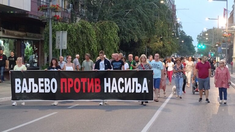 Ne smemo da odustanemo jer nam žrtve ne bi oprostile povlačenje: Poruka sa protesta u Valjevu 1