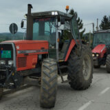 Banatski poljoprivrednici krenuli za Beograd, deset traktora ostaje sa studentima 4