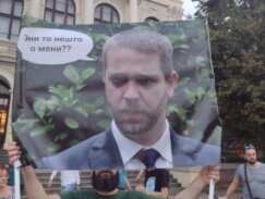 Vlast u Srbiji vrši desetogodišnju torturu nad našim zdravim razumom: Profesor Čedomir Čupić na protestu u Kragujevcu (FOTO) 6