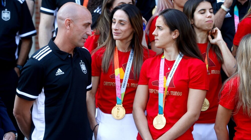 FIFA pokrenula istragu protiv predsednika FS Španije zbog ponašanja na finalu Mundijala za žene 1