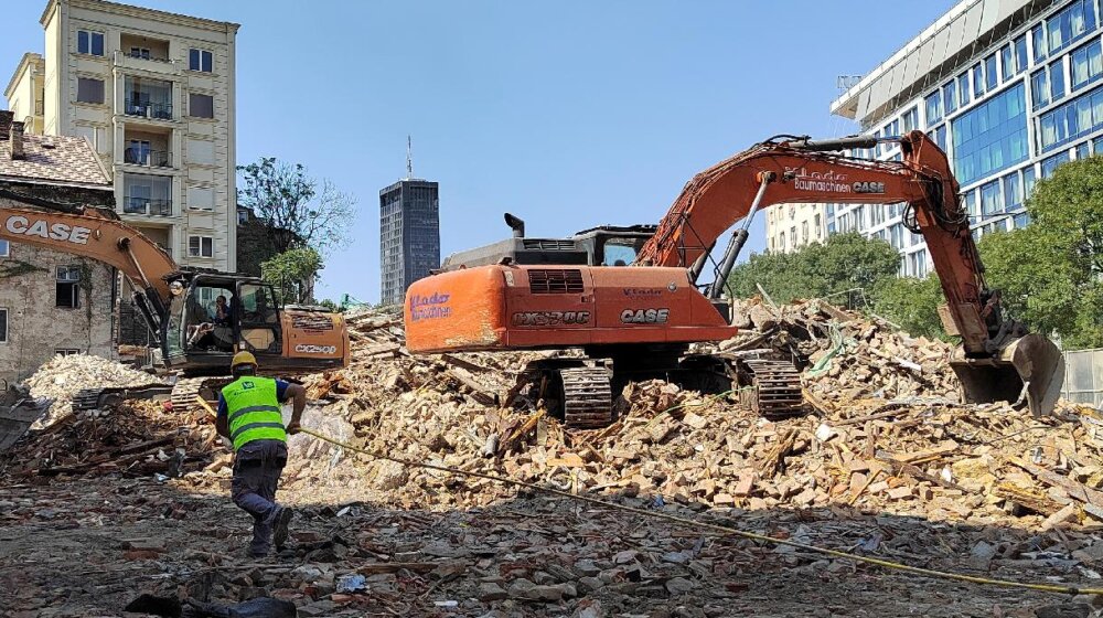 Zbog kompleksa Dejana Stankovića, srušena zgrada iz 1929. na Slaviji 1