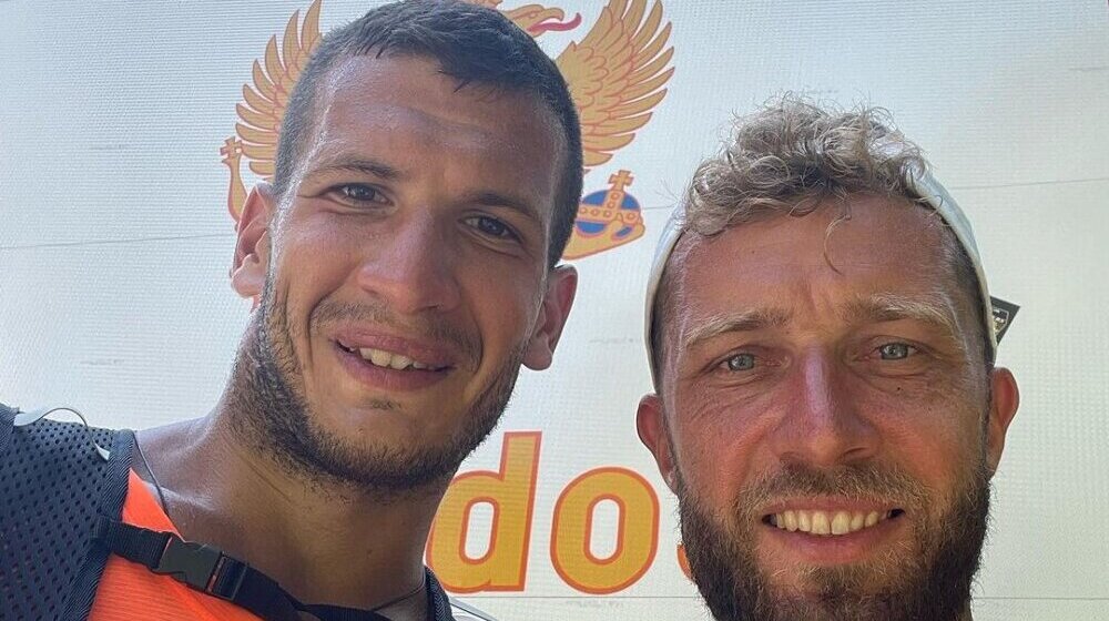 Dvojica Novosađana trčala do Ostroga kako bi pomogla u prikupljanju novca za lečenje male Lenke Lazarević 1