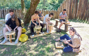 Savremena dela oblikovana starim grnčarskim zanatom: U Zlakusi, kod Užica, završena Međunarodna kolonija umetničke keramike 5