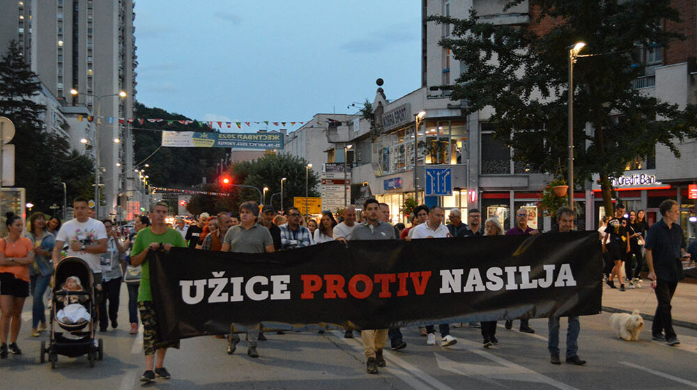Sa protesta „Užice protiv nasilja“: Podrška inspektorima Mitiću i Milenkoviću (FOTO, VIDEO) 1