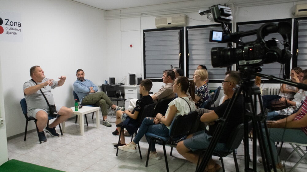 Debata o sportu u Zrenjaninu: U Srbiji se izgubila svest o tome da je neophodno trčati, plivati i raditi vežbe 2 Debata o sportu u Zrenjaninu: U Srbiji se izgubila svest o tome da je neophodno trčati, plivati i raditi vežbe 2