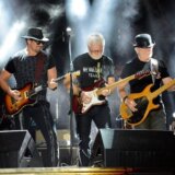 Zahvalnost mladosti koja s verom u pravdu i čestitost pokušava stvari da vrati tamo gde pripadaju: YU grupa na koncertu podržala studente (VIDEO) 4