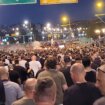 (VIDEO) Protest navijača Partizana u šetnji od Terazija do Humske: Grobari ispred Predsedništva vređali Aleksandra Vučića 3