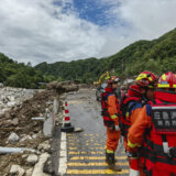 Nove žrtve poplava i odrona u Kini, evakuisane desetine hiljada ljudi 4