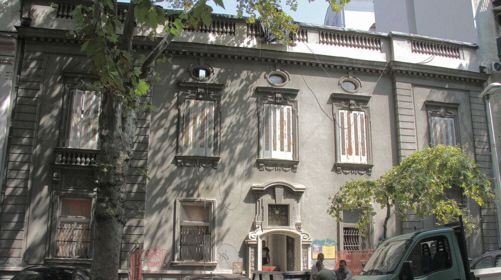 (VIDEO) Novi enterijer, ali spoljašnjost ostaje ista: Radovi na kući Dragiše Brašovana uznemirili građane na društvenim mrežama 1