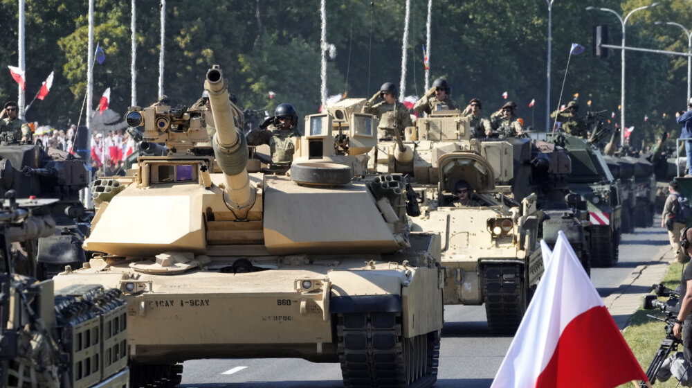 Varšavom prošla najveća vojna parada poslednjih decenija 1