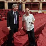 Ambasadoru Fergusonu domaćin u pozorištu Bule Goncić 1