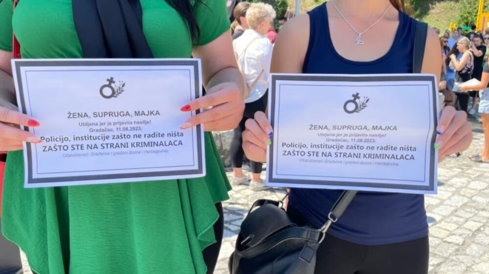 Protest u Gradačcu nakon trostrukog ubistva 1