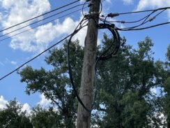 "Gole žice" i pokidani kablovi pod naponom - da li će iko reagovati na opasan prizor sa Savskog keja (FOTO) (VIDEO) 8