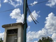 "Gole žice" i pokidani kablovi pod naponom - da li će iko reagovati na opasan prizor sa Savskog keja (FOTO) (VIDEO) 2