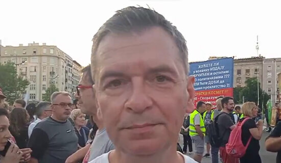 (VIDEO) "Ovo je ništa u odnosu na ono šta nas čeka, mislim na Vučića": Ćuta za Danas sa 15. protesta „Srbija protiv nasilja“ 6