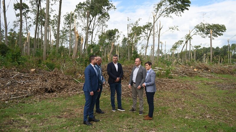 Ana Brnabić posetila Futog i Begeč: Najlakše je smeniti predsednika opštine, protesti u Bačkoj Palanci su politički (VIDEO) 1
