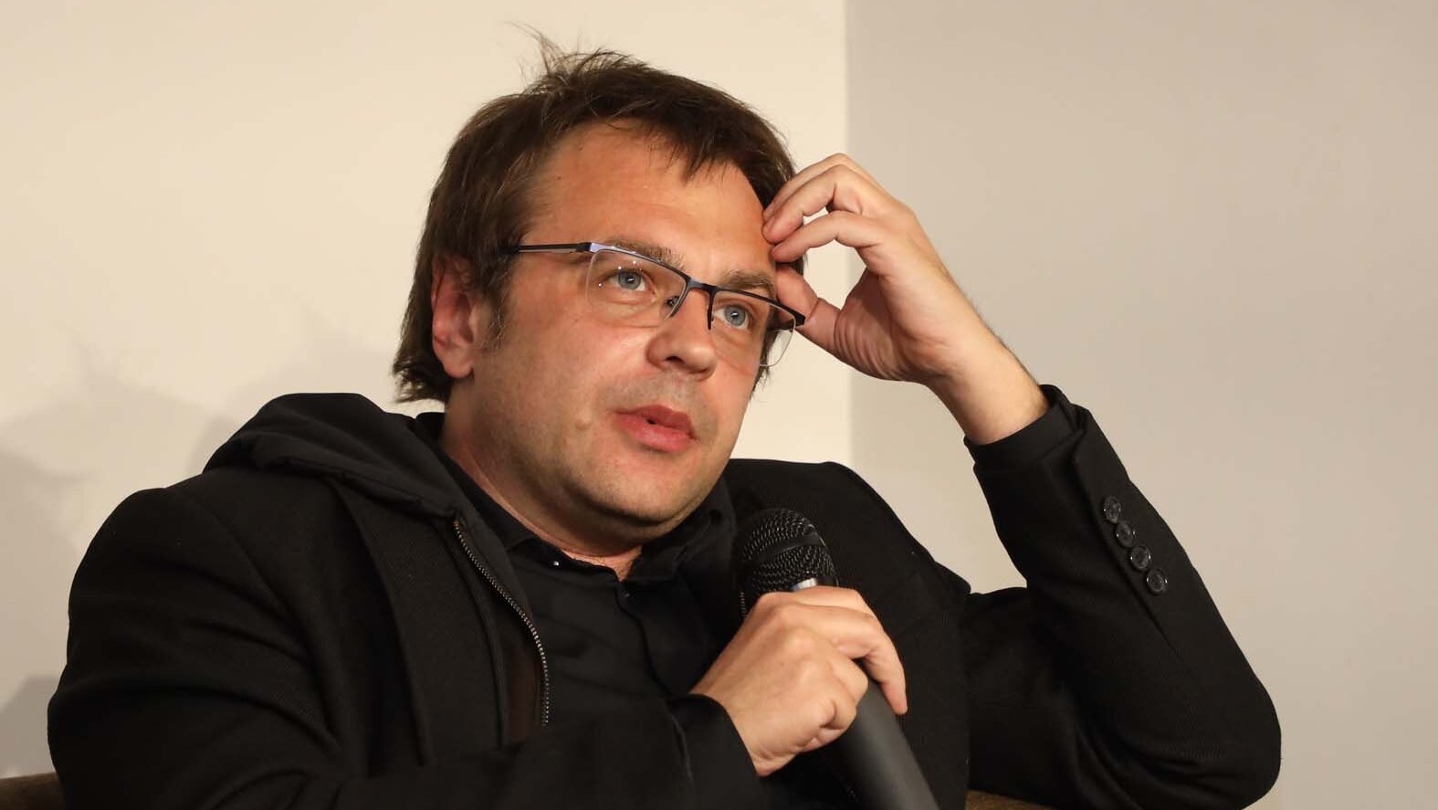 Filmska udruženja tvrde da je vlast lažirala podatke o sufinansiranju filmova, Srđan Dragojević poručuje: Ovo je radikalska pljačka 4 Filmska udruženja tvrde da je vlast lažirala podatke o sufinansiranju filmova, Srđan Dragojević poručuje: Ovo je radikalska pljačka 2