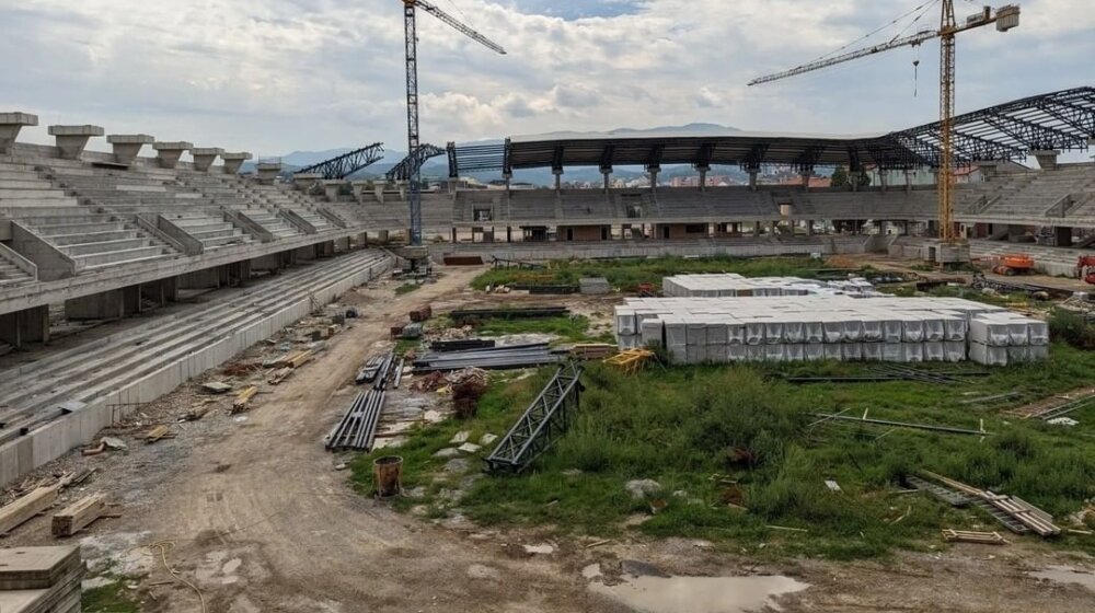 Travu pojela bakterija, svlačionice potopljene, stolice pogrešne boje, a troškovi uveliko veći od predviđenih: Umesto ponosa Srbije novi stadion postaje srpski fijasko 1