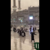 Oluja pogodila Meku, hodočasnike zahvatila jaka kiša praćena snažnim udarima vetra (VIDEO) 1