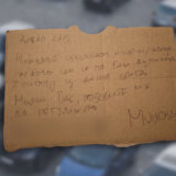 Žitelj Vračara našao poruku na brisačima koja vraća veru u ljude: "Naslonio sam se na Vaš automobil..." 9