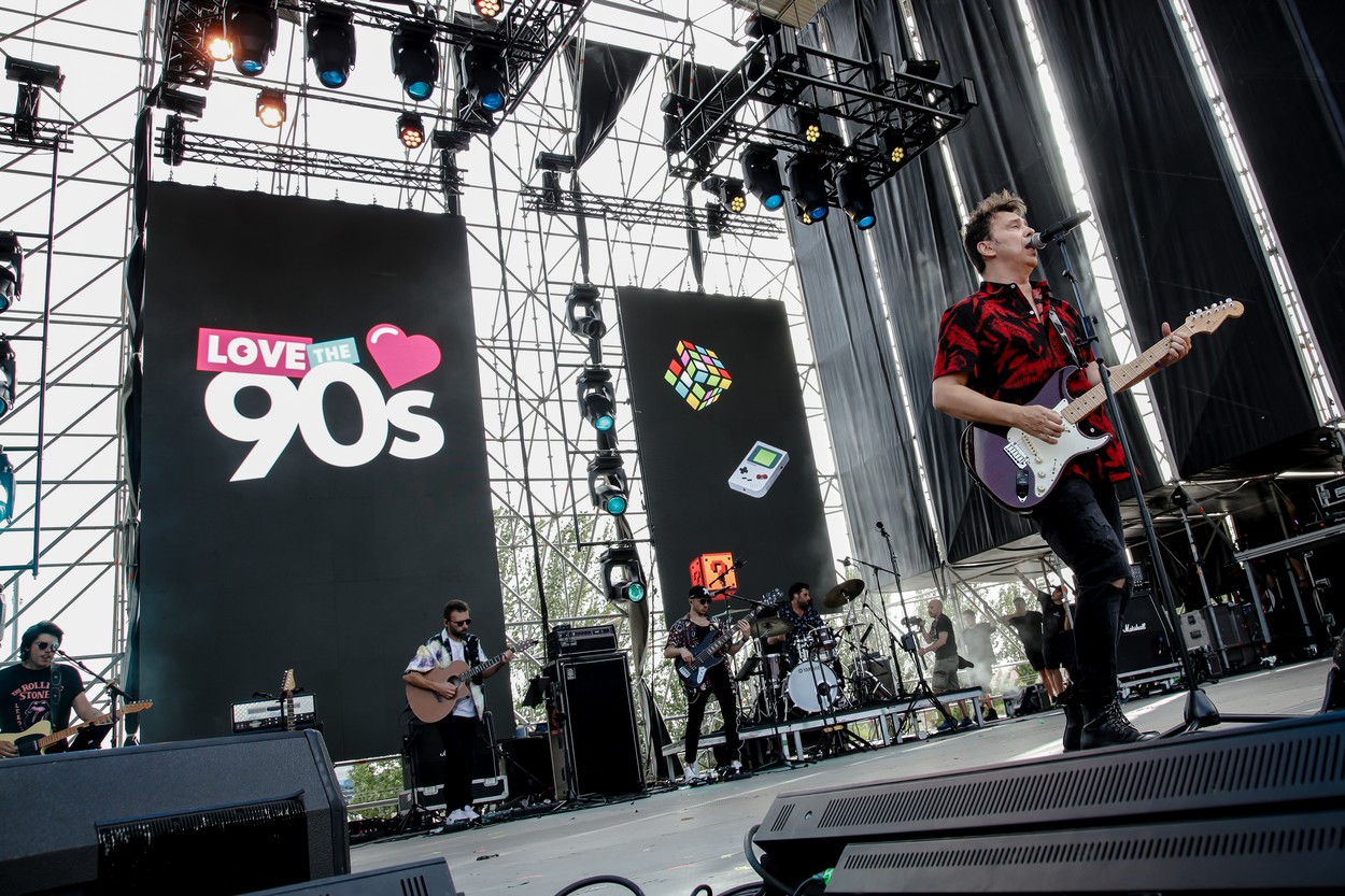 Muzički i modni trendovi kruže, a želja za dobrom zabavom ostaje - Kako se provodilo nekada i sad 3