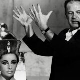 Nova knjiga otkriva mnoge detalje o preteranoj raskoši tokom snimanja „Kleopatre" 4