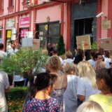 "Da li pristajete na strah":Zaječarci u blokadi kažu da su SNS aktivisti napali njihovu saborkinju 4