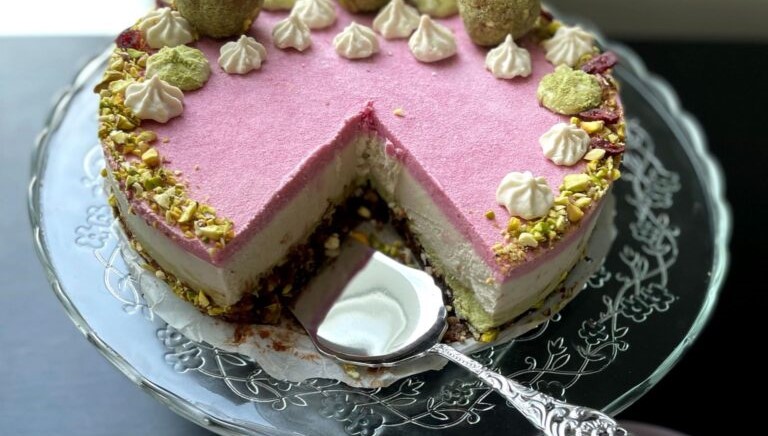 Vege recept: Sirova torta sa malinama i limetom 1