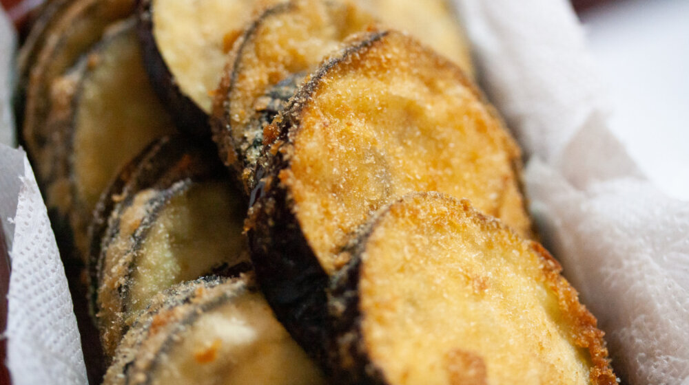 Trik za hrskav pohovan patlidžan za koji vam je potrebno minimalno ulja 1