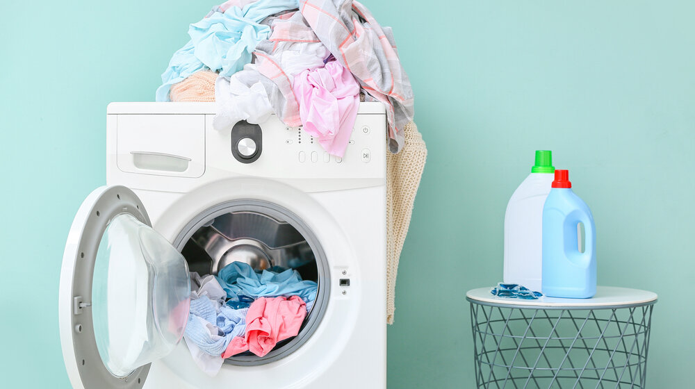 "Previše deterdženta za veš uništava i odeću i veš mašinu", kaže stručnjak: Evo koliko je dovoljno 1