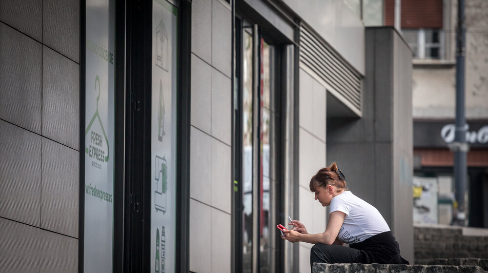Za paklu cigara dnevno, mesečno ode trećina minimalca: Koliki deo plate pušači troše na duvan? 1