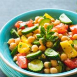 Recept za osvežavajuću i zasitnu mediteransku salatu koja će vas osvojiti na prvi zalogaj 2