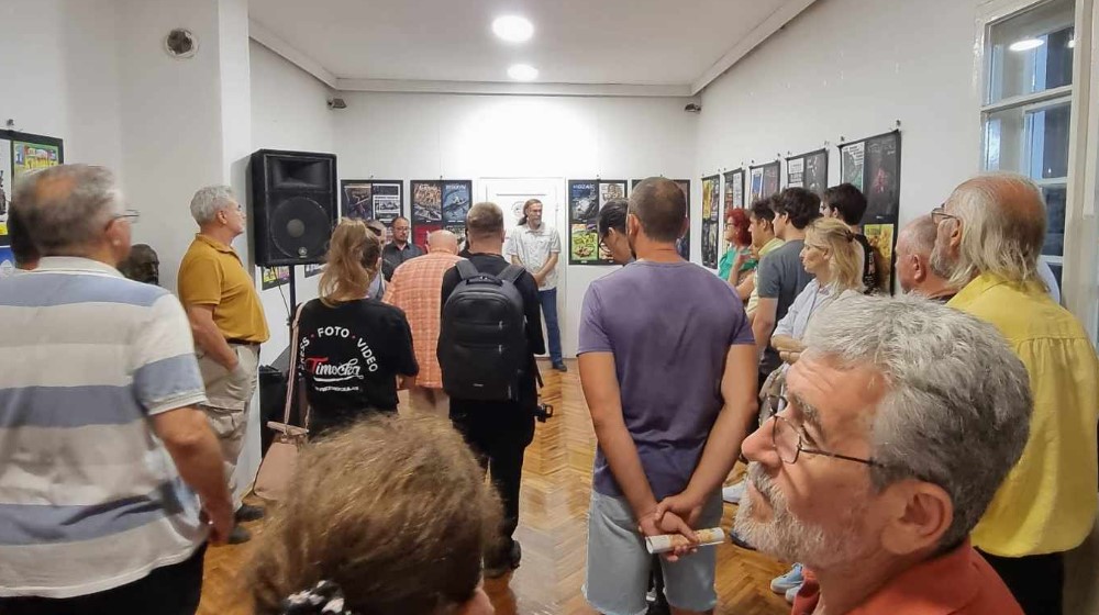 U okviru „Zaječarskog kulturnog leta" otvorena izložba stripa „15 godina Vekovnika" 1