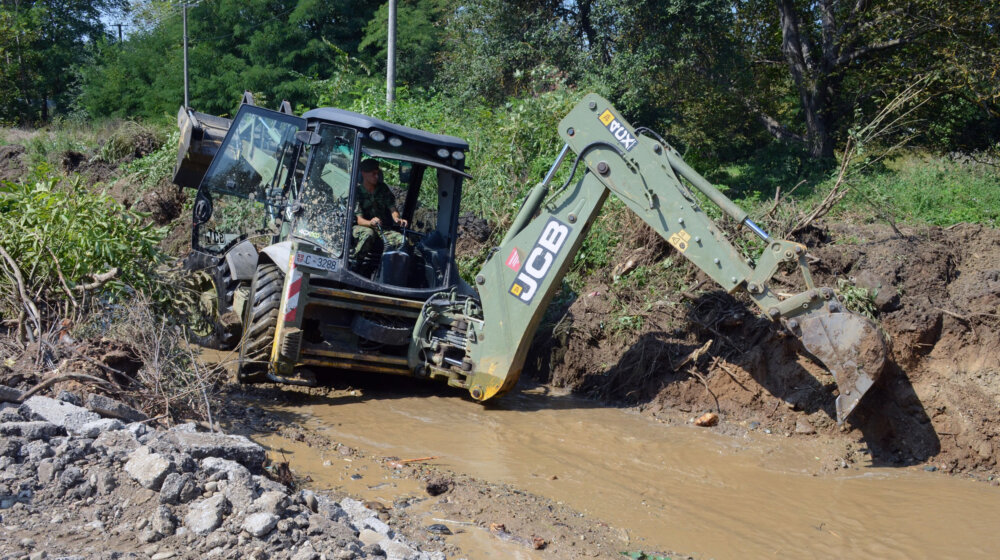 Vojnici Srbije ove nedelje uređuju korito reke Jošanice 1