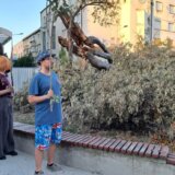 Građani se u petak okupljaju kod srušenog koprivića u Novom Sadu na 10. protestu protiv nasilja 2