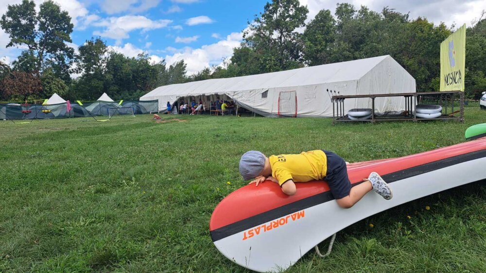 Kamp "Košnica prijateljstva" na Begečkoj jami: Ove godine dve grupe mališana na druženju i kupanju 5