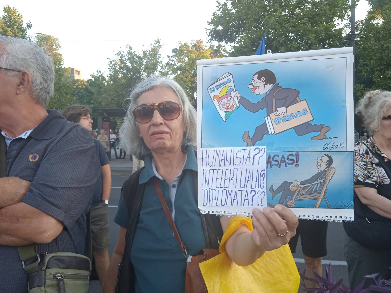 Završen 15. protest "Srbija protiv nasilja": Građani se razišli posle šetnje do Vlade Srbije 7