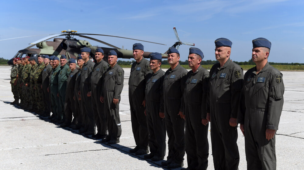 Vojska Srbije kao pomoć u Sloveniju uputila 22 pripadnika i helikoptere 1